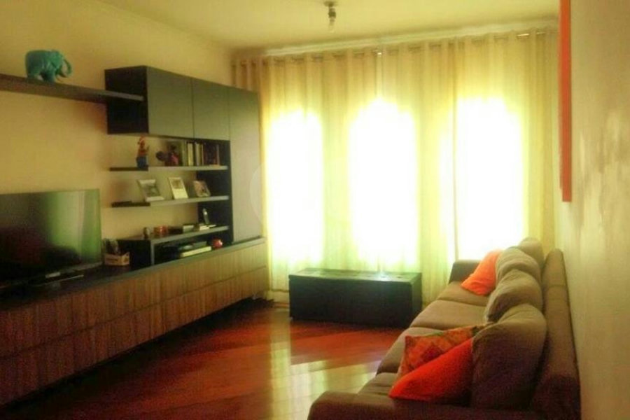 Sobrado à venda com 3 quartos, sendo 1 suíte, em Vila Prudente, São Paulo, SP