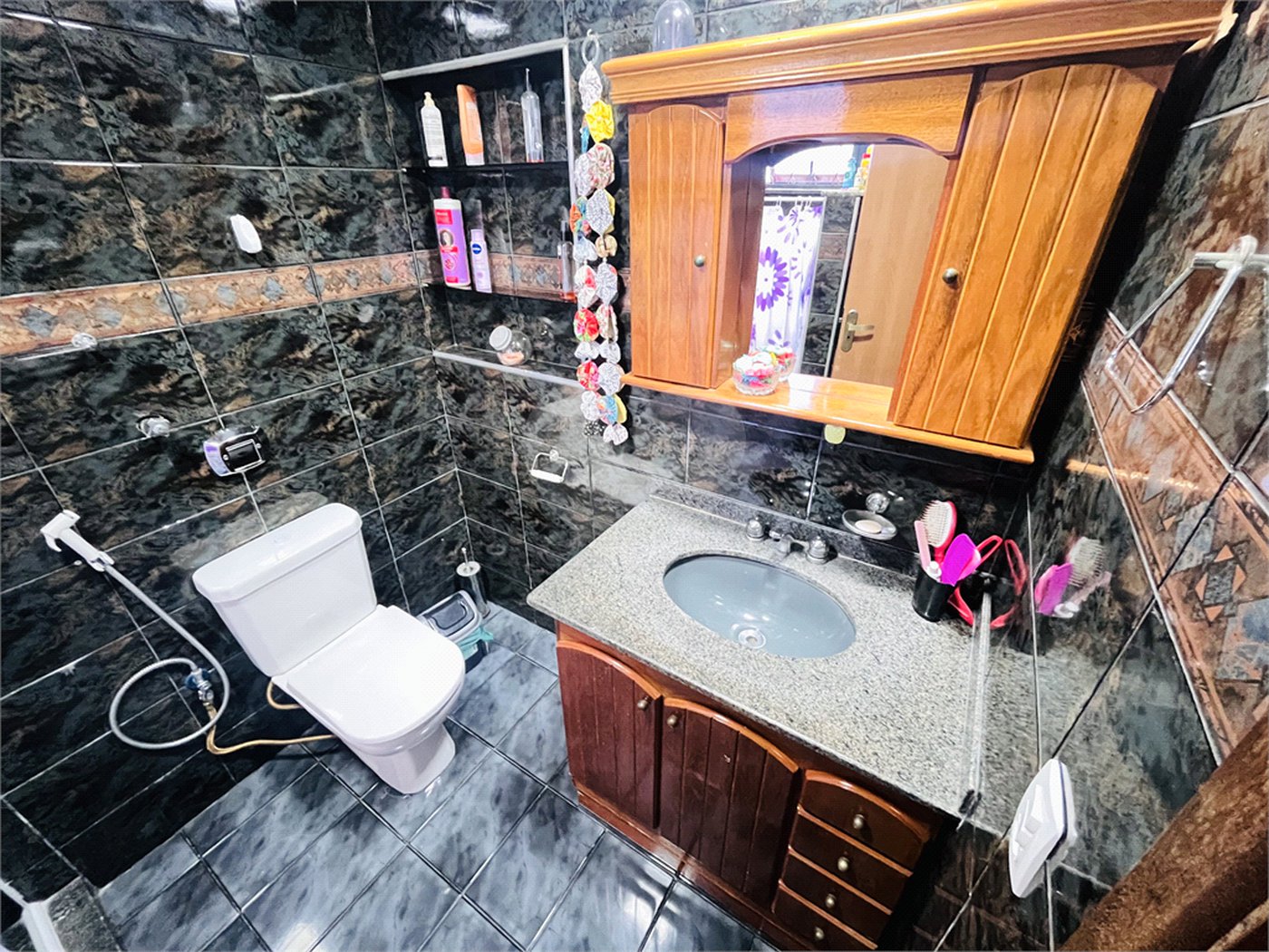 Casa à venda com 4 quartos, sendo 1 suíte, em Campo Grande, Rio de Janeiro, RJ