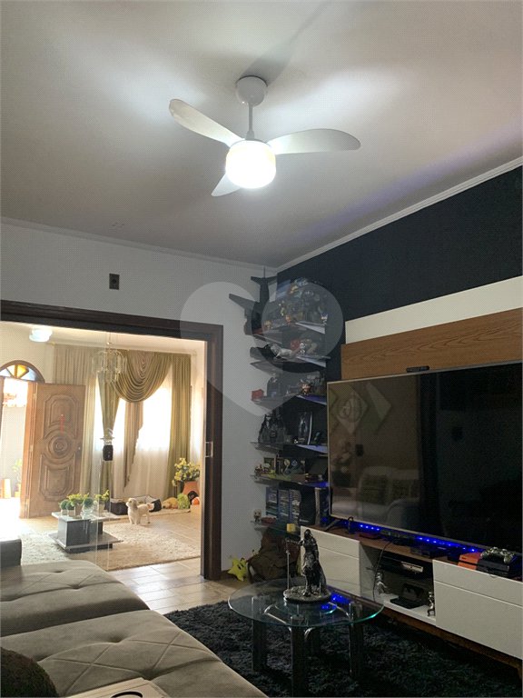 Sobrado à venda com 4 quartos, sendo 3 suítes,  em Jardim Alvinópolis, Atibaia, SP