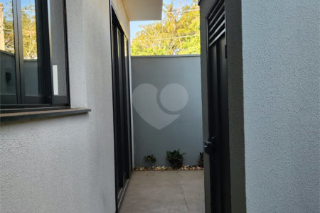 Casa à venda com 3 quartos, sendo 1 suíte, no condomínio Jd. Parque Alvorada, Araraquara - SP