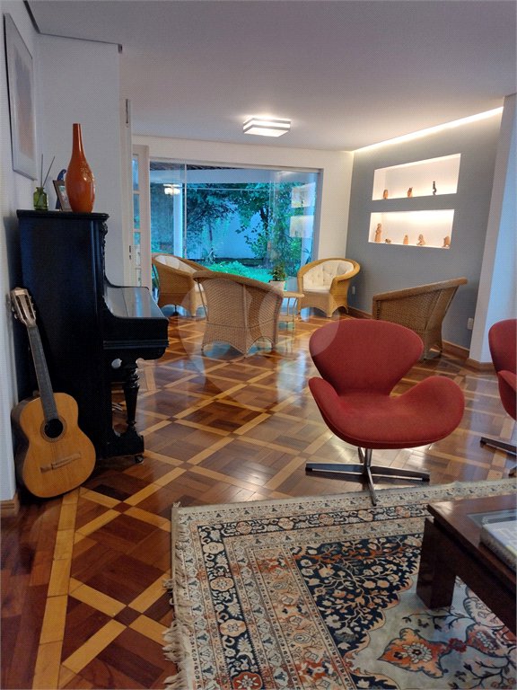 Sobrado à venda com 3 quartos, sendo 1 suíte, em Jardim São Paulo(zona Norte), São Paulo, SP