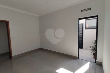 Casa térrea no Condomínio Terras de San Pedro , localizado em Bonfim Paulista/SP.