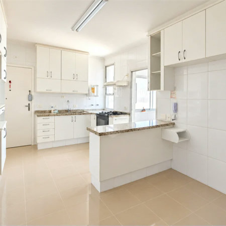 Apartamento à venda ou para alugar com 3 quartos, sendo 1 suíte, em Santo Amaro, São Paulo, SP