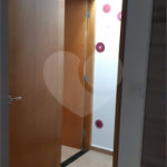 Casa à venda ou para alugar com 3 quartos, sendo 2 suítes,  no condomínio Residencial Erika, São Paulo - SP