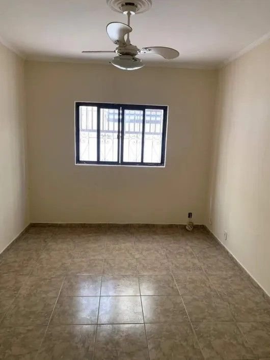 Casa/ Sobrado Amplo no Boqueirão/ Santos/SP