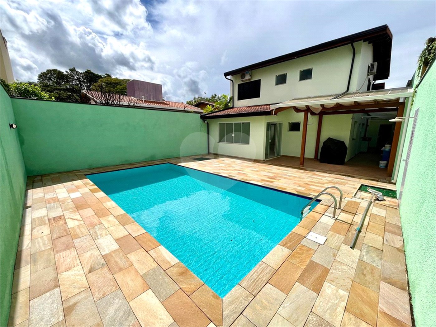 Casa Térrea à venda com 3 quartos, sendo 1 suíte,  em Cidade Universitária, Campinas, SP
