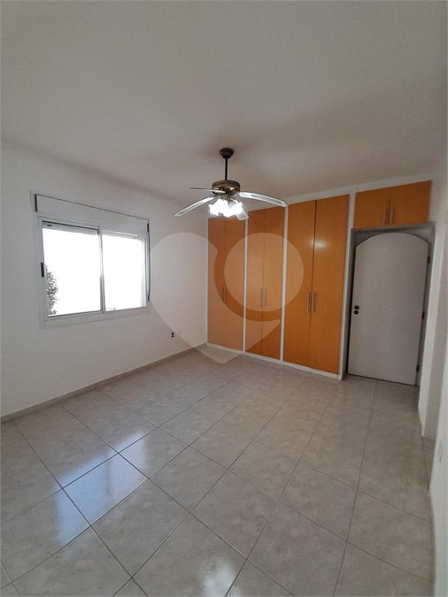 Casa à venda com 5 quartos, sendo 3 suítes,  no condomínio Estância Marambaia, Vinhedo - SP