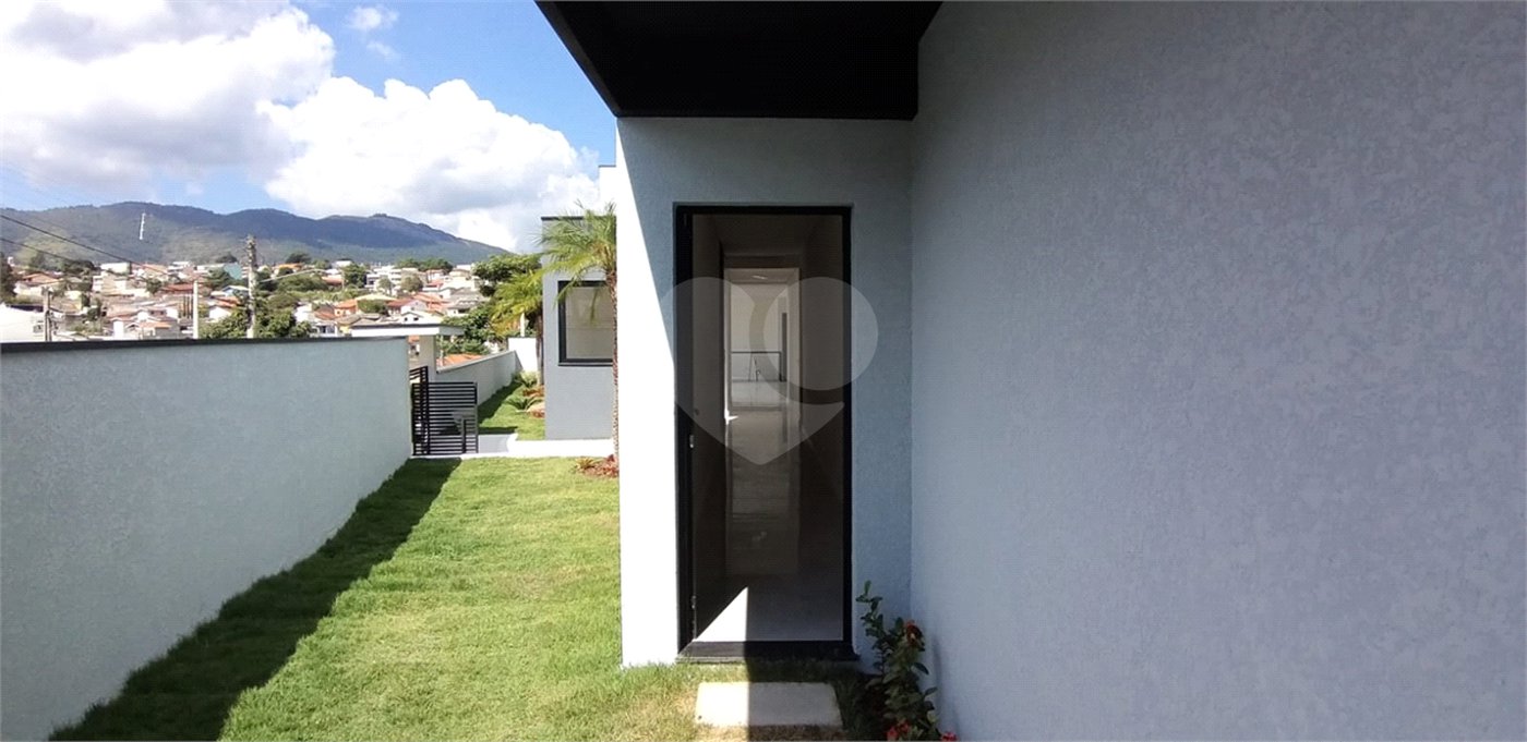 Casa à venda com 3 suítes em Jardim Paulista, Atibaia, SP