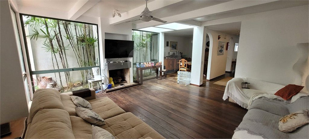 Casa à venda ou para alugar com 3 quartos, sendo 2 suítes, em Alto da Boa Vista, São Paulo, SP