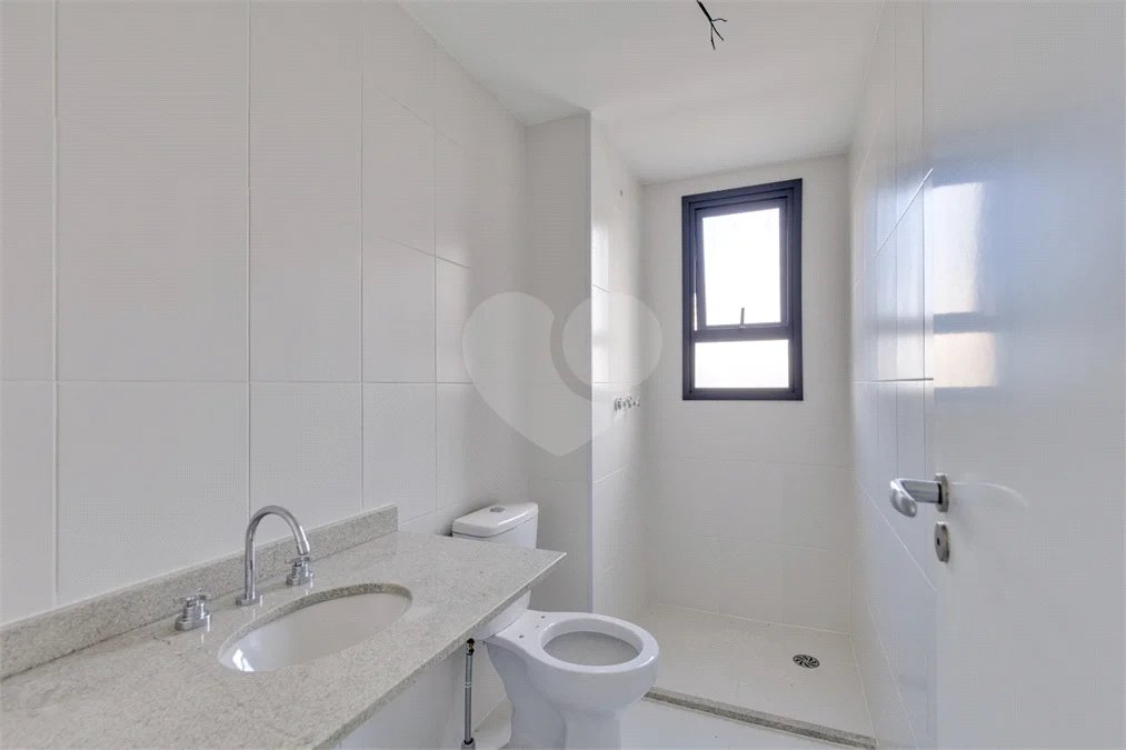 Apartamento à venda com 3 quartos, sendo 1 suíte,  em Alto da Boa Vista, São Paulo, SP