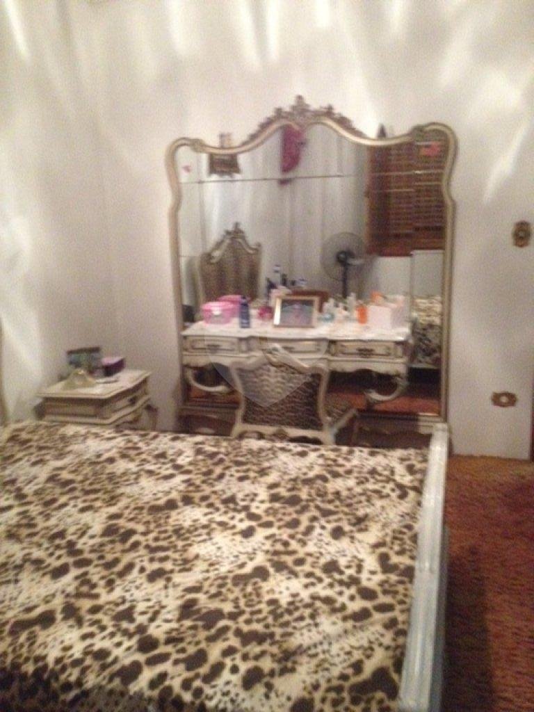 Casa à venda com 4 quartos, sendo 3 suítes, em Vila Paiva, São Paulo, SP