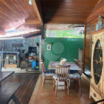 Casa à venda com 3 quartos, sendo 1 suíte, no condomínio Associação Reserva das Hortênsias, Mairiporã - SP