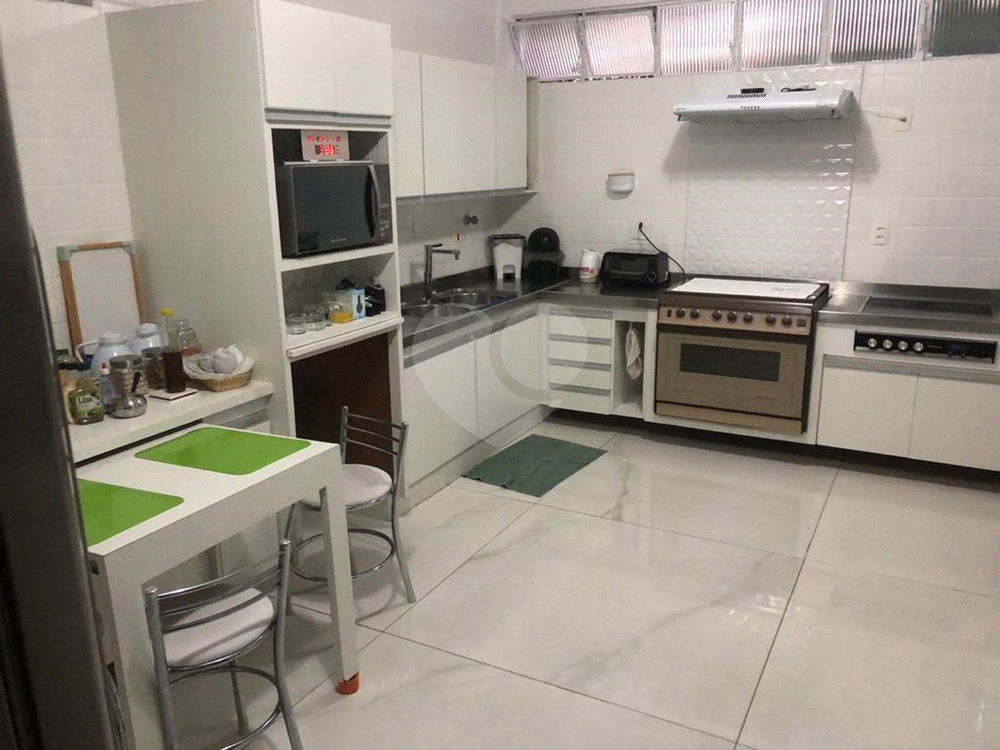 Casa de Vila à venda com 4 quartos, sendo 2 suítes, em Jardim dos Estados, São Paulo, SP