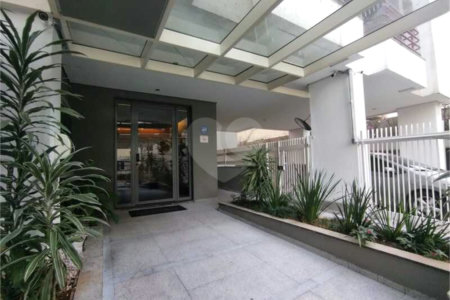 Flat à venda com 1 quarto em Moema, São Paulo, SP