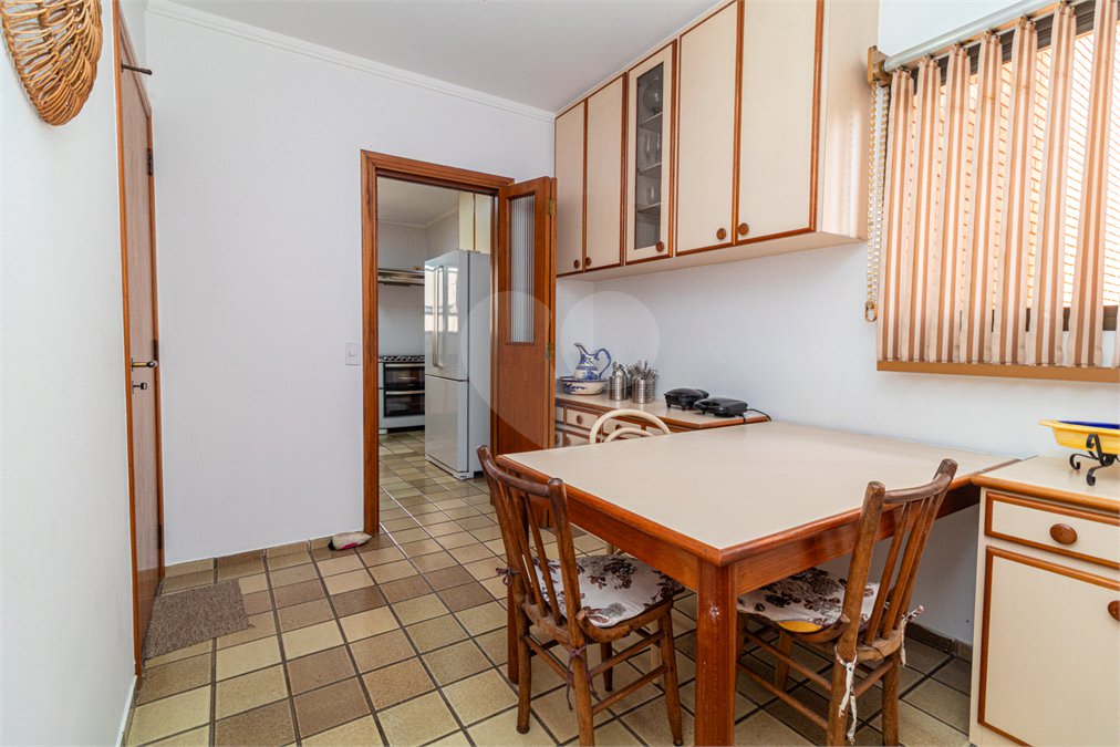 Apartamento à venda com 4 quartos, sendo 2 suítes, em Campo Belo, São Paulo, SP