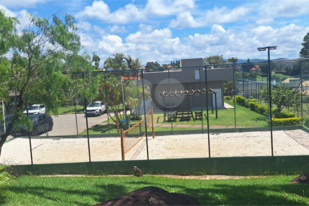 Casa à venda com 4 suítes no condomínio Osato, Atibaia - SP