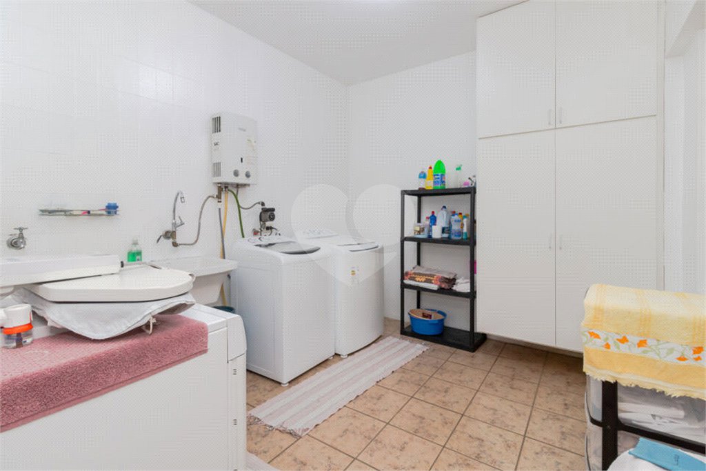 Casa à venda com 4 quartos, sendo 3 suítes, em Vila Pirajussara, São Paulo, SP