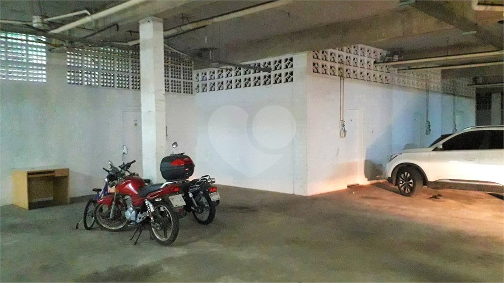 Casa à venda com 3 quartos, sendo 1 suíte,  no condomínio Jardim das Palmas, São Paulo - SP