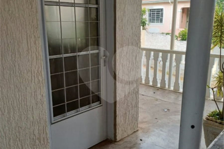 Casa à venda com 4 quartos em Estação, São Roque, SP