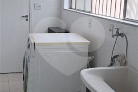 Apartamento à venda com 3 quartos, sendo 1 suíte, em Vila Paulicéia, São Paulo, SP