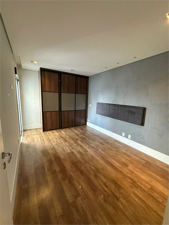 Apartamento à venda com 3 quartos, sendo 1 suíte, em Brooklin Paulista, São Paulo, SP