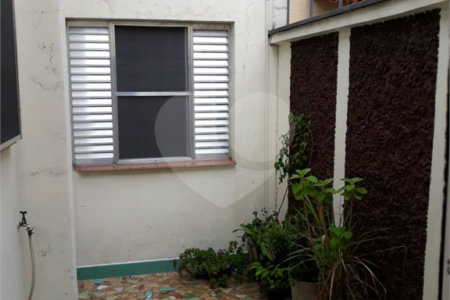 Casa à venda com 2 quartos, sendo 1 suíte,  em Vila Anastácio, São Paulo, SP