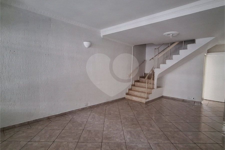 Sobrado à venda com 2 quartos em Santana, São Paulo, SP