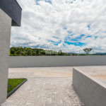 Casa térrea à venda com 3 quartos, sendo 1 suíte, no condomínio Flores da Usina, Atibaia - SP