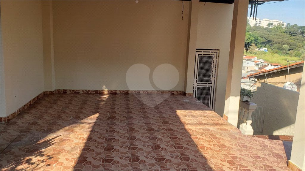 Sobrado à venda com 3 quartos, sendo 1 suíte, em Horto, São Paulo, SP