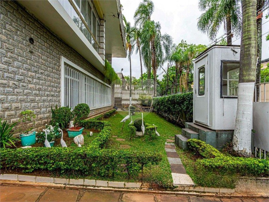 Casa à venda com 3 quartos, sendo 1 suíte, em Jardim Paulista, São Paulo, SP