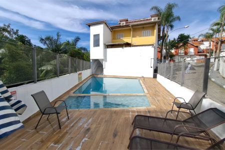 Casa à venda com 2 suítes no condomínio Village Palmas, São Paulo - SP