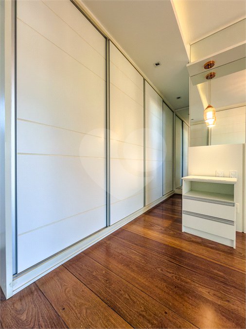 Casa à venda com 4 suítes no condomínio Villa Borghese, Indaiatuba - SP