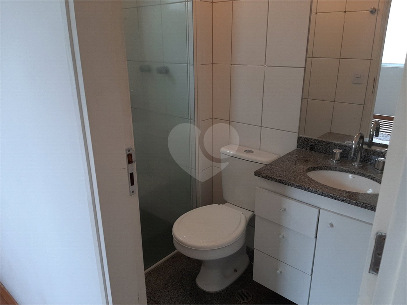 Apartamento à venda ou para alugar com 3 quartos, sendo 1 suíte,  em Vila Suzana, São Paulo, SP