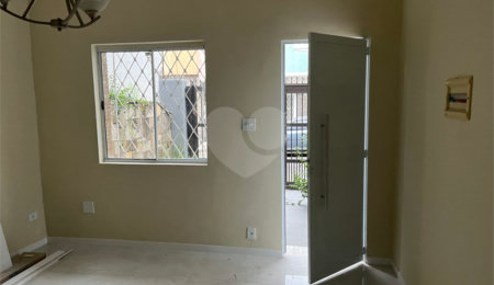 Sobrado à venda ou para alugar com 4 quartos, sendo 1 suíte,  em Santana, São Paulo, SP