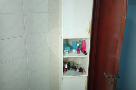 Sobrado à venda com 3 quartos em Jardim Colombo, São Paulo, SP