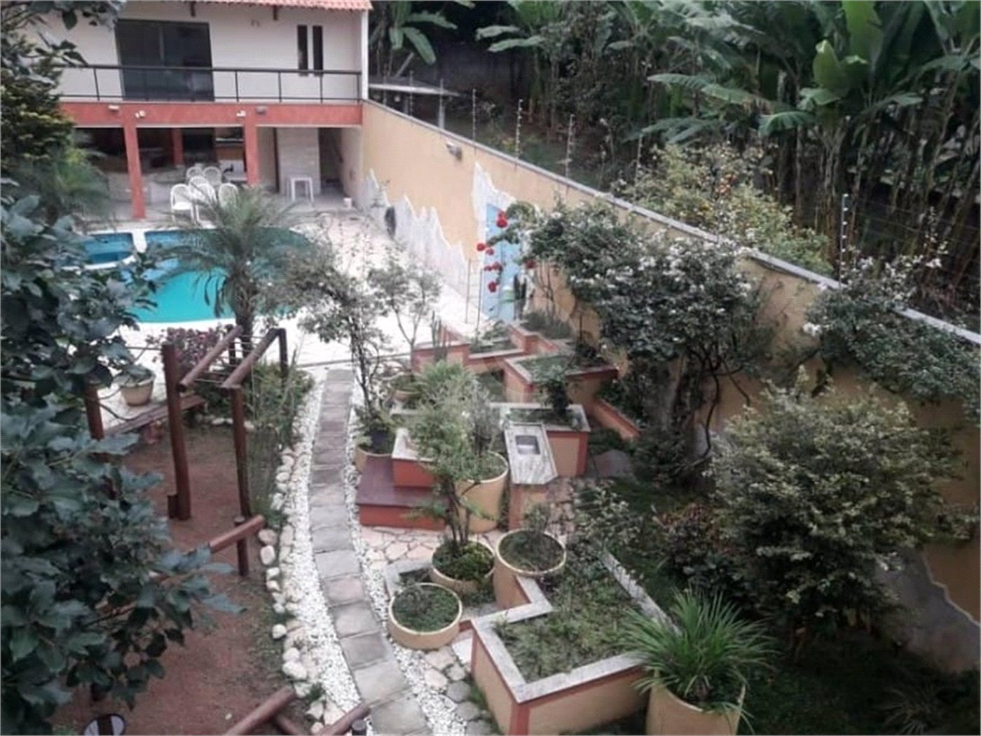 Sobrado à venda com 6 quartos, sendo 2 suítes, em Horto Florestal, São Paulo, SP