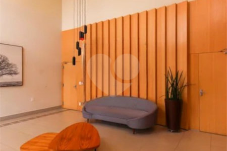 Apartamento à venda com 2 quartos, sendo 1 suíte,  em Quarta Parada, São Paulo, SP