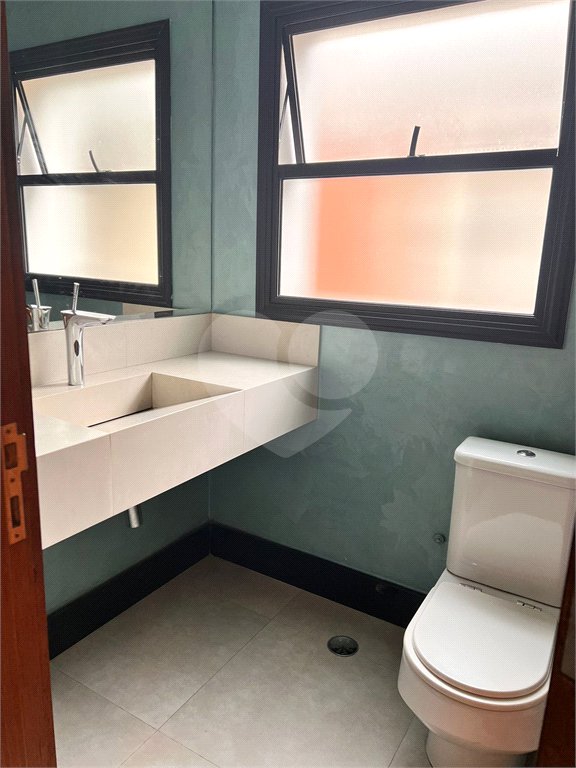 Sobrado à venda com 5 quartos, sendo 2 suítes, em Vila Inah, São Paulo, SP