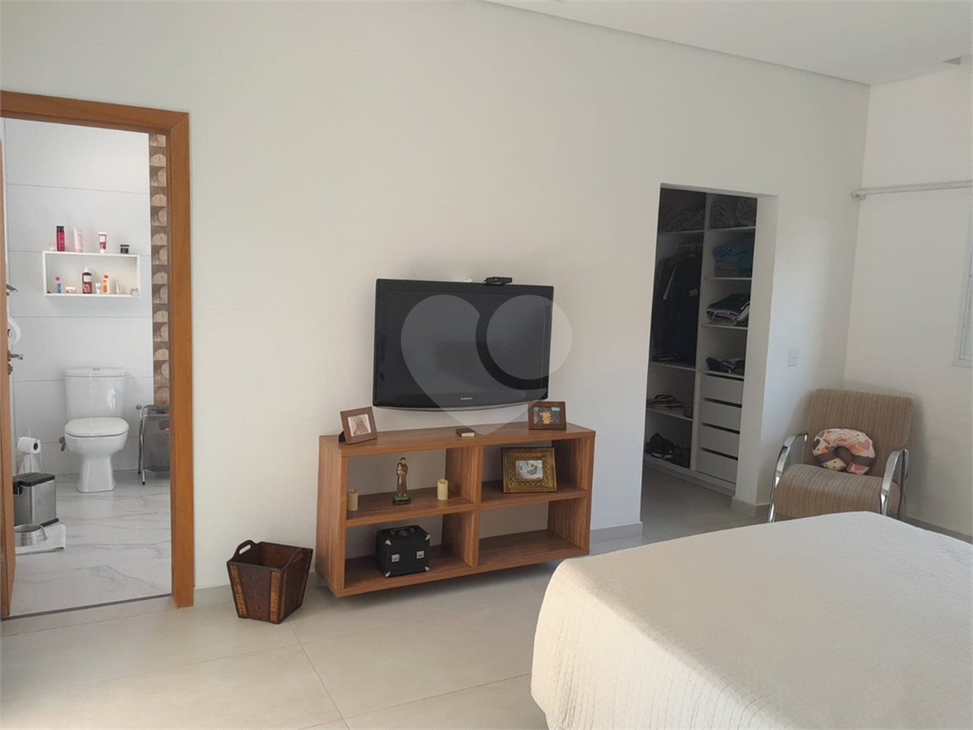 Casa à venda com 3 suítes no condomínio Village Ipanema 1, Araçoiaba da Serra - SP