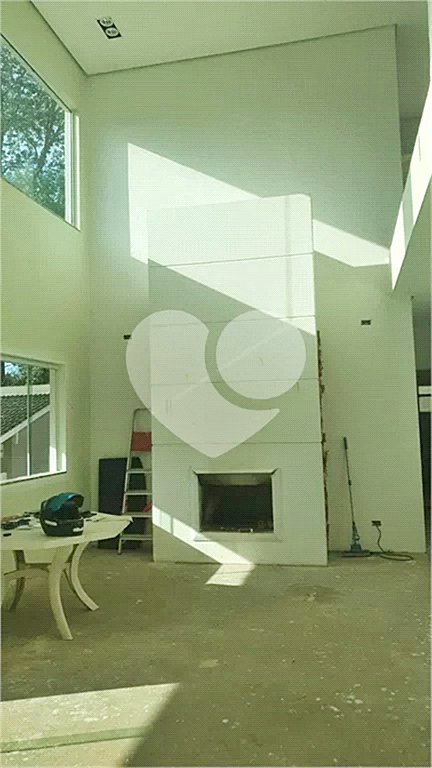 Casa à venda com 3 suítes no condomínio Sausalito, Mairiporã - SP
