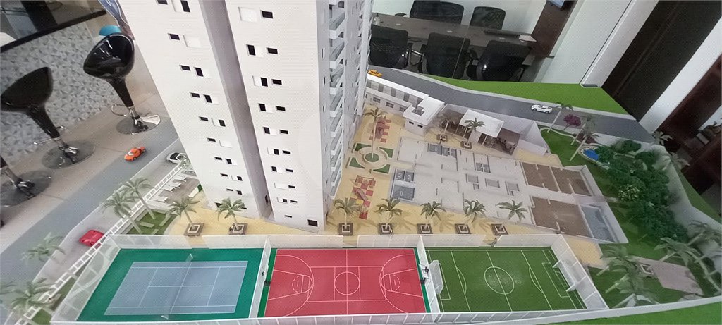 Apartamento à venda com 3 quartos, sendo 1 suíte, em Jardim Califórnia, Jacareí, SP