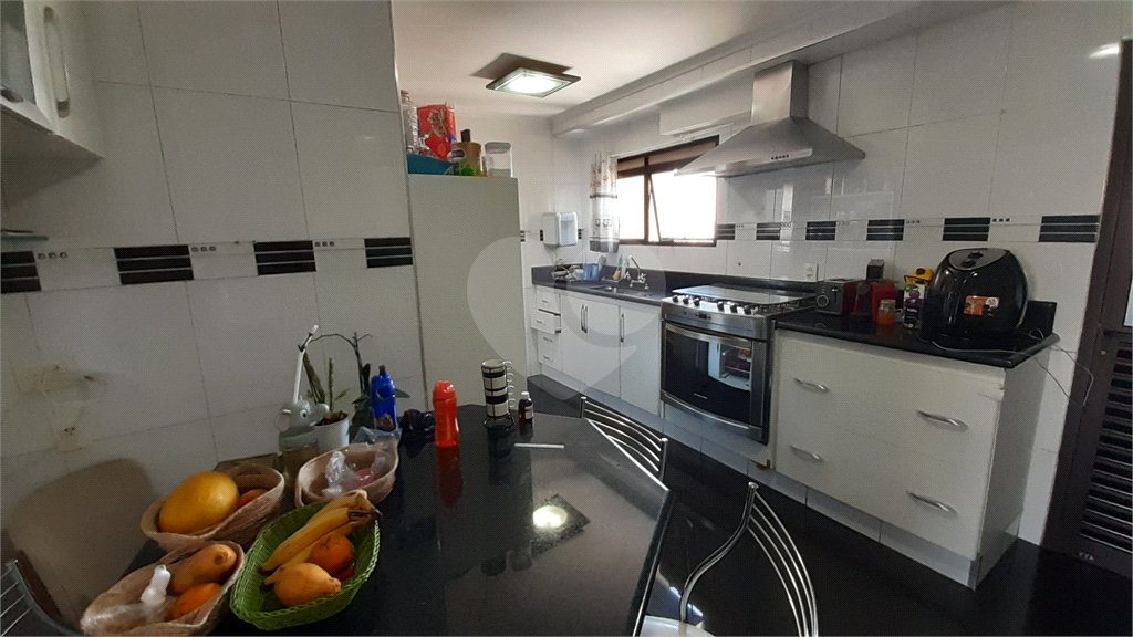 Apartamento à venda com 3 quartos, sendo 2 suítes, em Alto da Boa Vista, São Paulo, SP