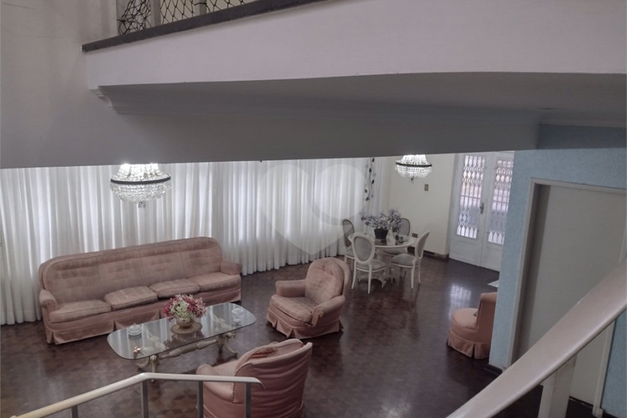 Sobrado à venda com 6 quartos, sendo 1 suíte,  em Vila Gustavo, São Paulo, SP