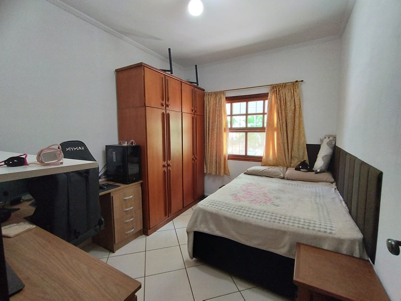 Casa à venda com 3 quartos, sendo 1 suíte, no condomínio Outeiro Das Flores, Itupeva - SP