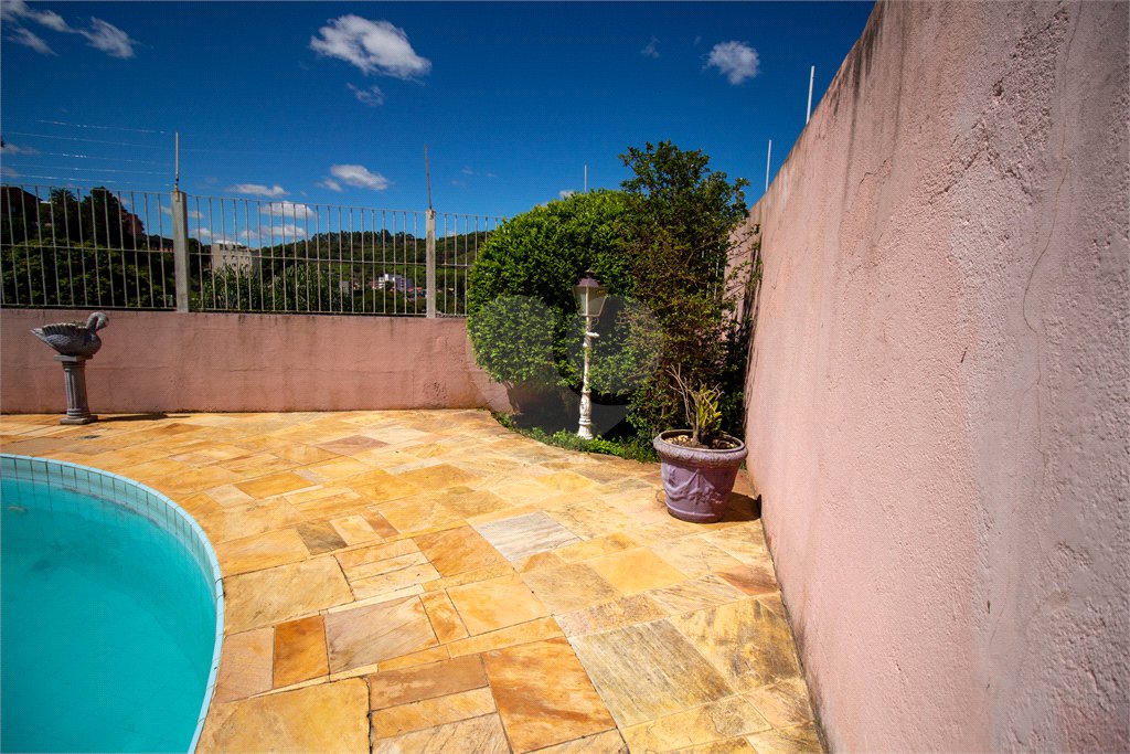 Casa à venda ou para alugar com 4 quartos, sendo 1 suíte, no Centro, São Roque, SP