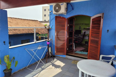 Sobrado à venda com 2 quartos, sendo 1 suíte,  em Vila Sud Menuci, Mogi das Cruzes, SP