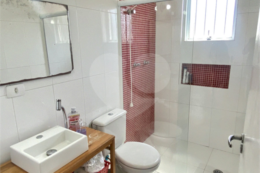 Sobrado à venda com 4 quartos, sendo 1 suíte, em Vila Medeiros, São Paulo, SP