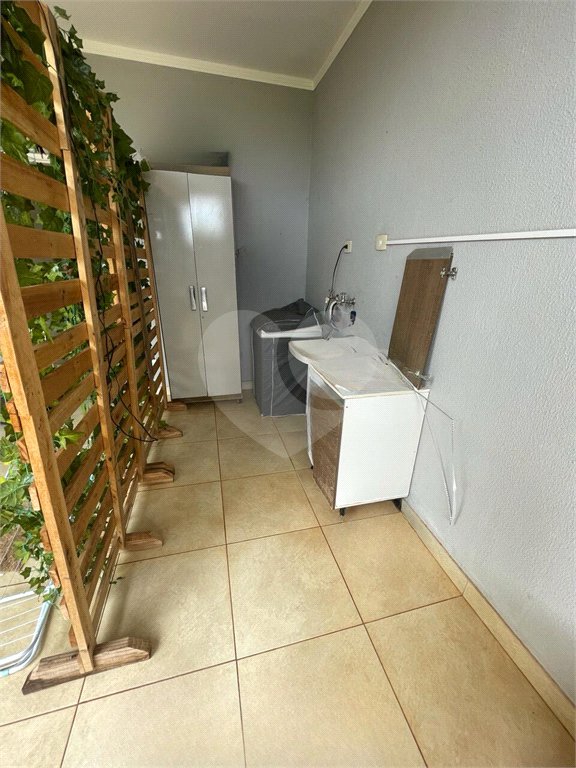 Sobrado à venda com 3 quartos, sendo 1 suíte, em Jardim Brasília, Três Lagoas, MS