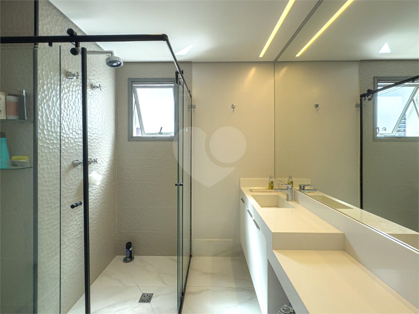 Apartamento à venda com 3 suítes em Brooklin, São Paulo, SP