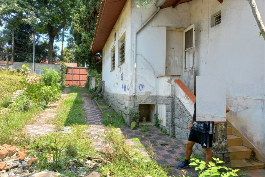 Terreno à venda com 2 quartos, sendo 1 suíte, em Jardim Floresta, São Paulo, SP